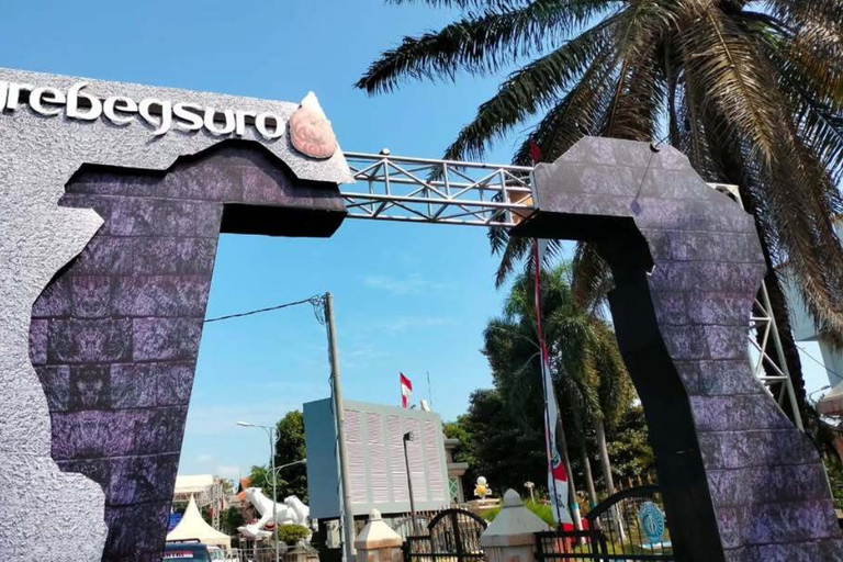 From Yogyakarta: 2 Days Reog Traditional Dance Guided Tour Reog Dance - Sharing Guided Tour