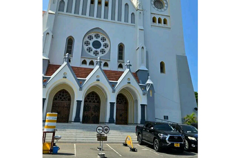 DAR ES SALAAM : TOUR DELLA CITTA' DI DAR ES SALAAM DI 5 ORE CON AUTO PRIVATADAR ES SALAAM : Tour della città di DAR ES SALAAM di 6 ore con auto privata