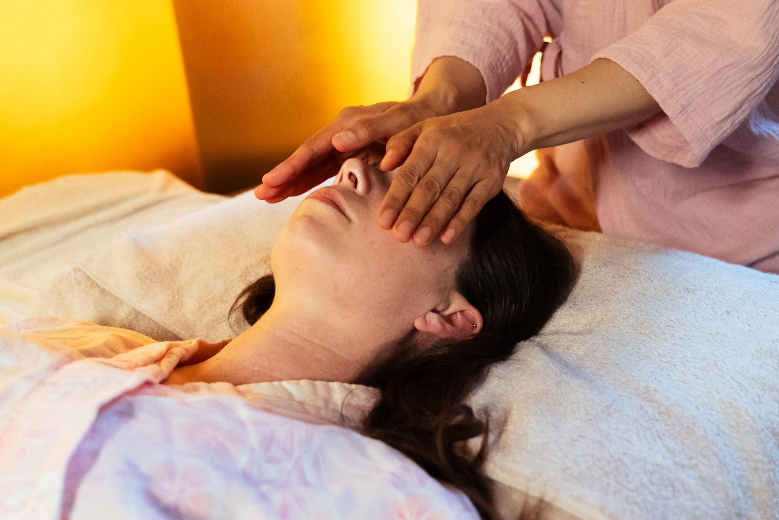 Osaka: Balance für Körper und Geist – Reiki-Heilung im Tempel