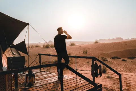 Dubaj: Nocleg na pustyni Safari Dune Drive, prywatny namiot, grill