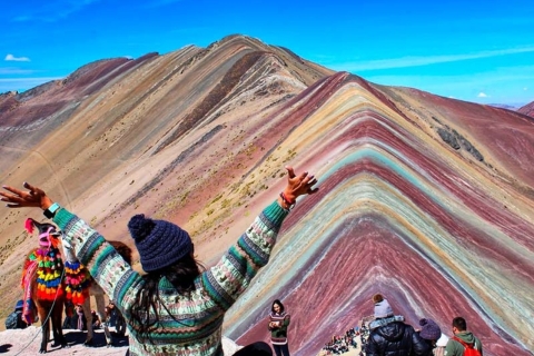 Rainbow Mountain Tour Cuzco Berg van zeven kleurenRegenboogberg Peru / Berg van zeven kleuren (Vinicunca)