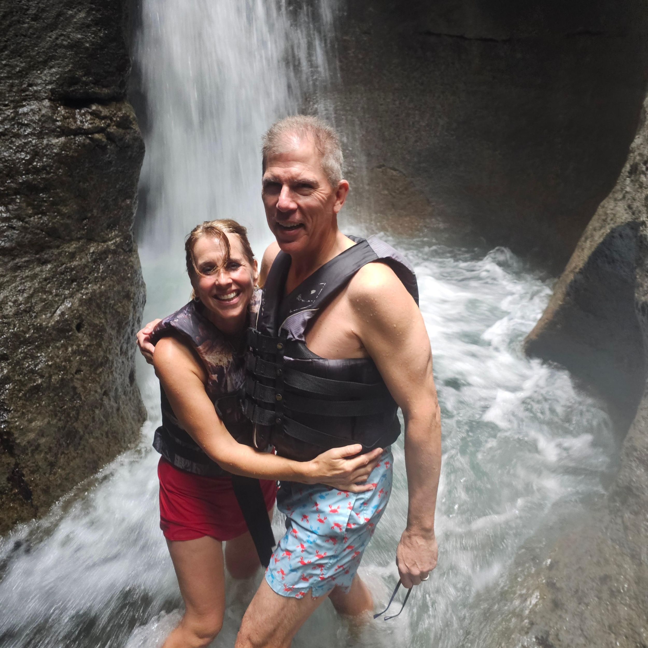 Dominica: Tour zur Titou-Schlucht, zu den Trafalgar Falls und zum Mero Beach