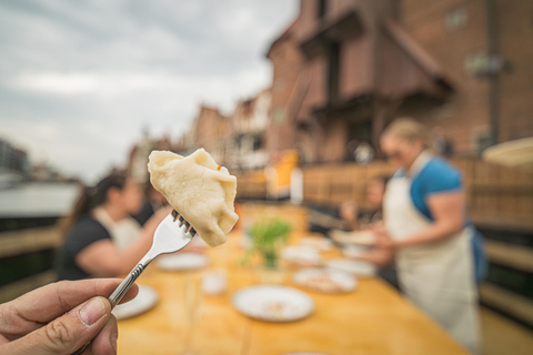 Gdańsk : croisière dans le chantier naval et le port avec dégustation de pierogiGdańsk : visite du chantier naval et du port avec dégustation de pierogi
