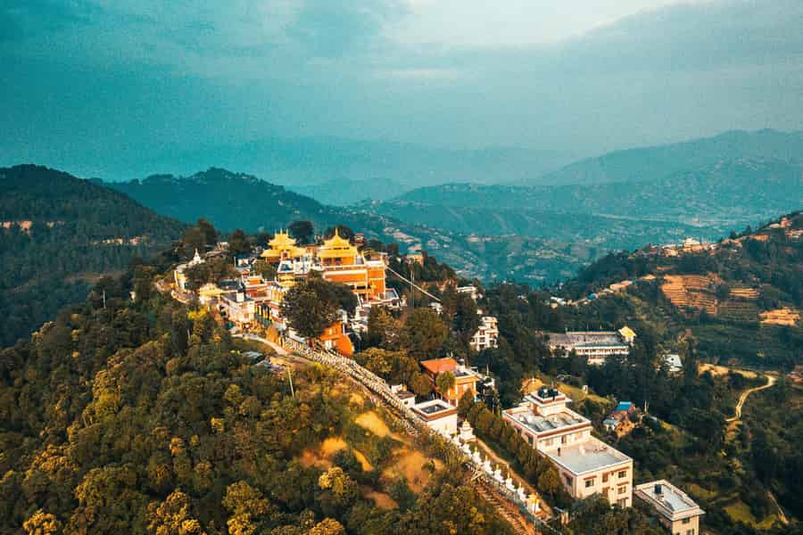 Ab Kathmandu: Tagestour mit Wanderung nach Nala und Namo Buddha. Foto: GetYourGuide Ab Kathmandu: Tagestour mit Wanderung nach Nala und Namo Buddha. Foto: GetYourGuide