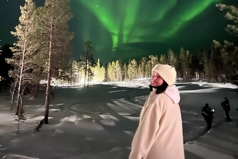 Saariselkä/Kakslauttanen: Private Aurora Hunt in Premium Car Saariselkä: Premium Northern Lights Car Hunt in Small Group