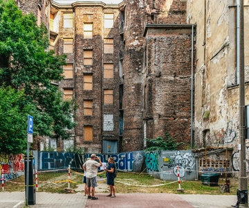 Warsaw: Warsaw Ghetto Private Walking Tour with Hotel Pickup