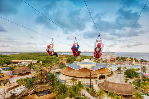 Cancun Ventura Park Ticket mit Essen und GetränkenVentura Park VIP Pass