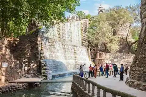 Highlights of the Chandigarh (Guided Half Day City Tour)