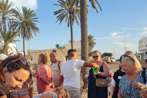 正宗杰尔巴：日落马车之旅和东方小吃正宗杰尔巴岛：日落马车之旅和免费东方小吃