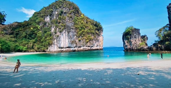 Premium Hong Islands Island-Hopping Tour with Lunch