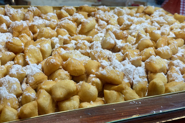 Christmas magic through Hamburg's old town