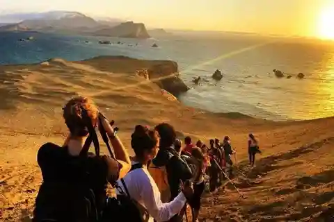 Lima: Ballestas Islands & Golden Shadows Trek Full Day Tour