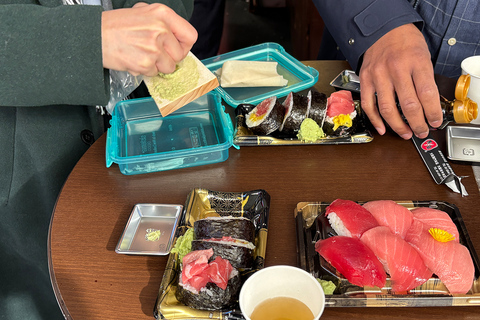 Tsukiji Market: Private Tour with a Local Guide