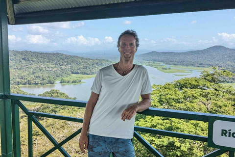 Panama : Buffet, tramway aérien, excursion en bateau à Gatun, sanctuaire des paresseuxPanama : Tram aérien, tour en bateau à Gatun et sanctuaire des paresseux