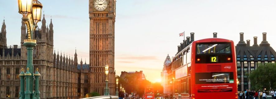London's Top Sights: Walking Tour with Local Guide