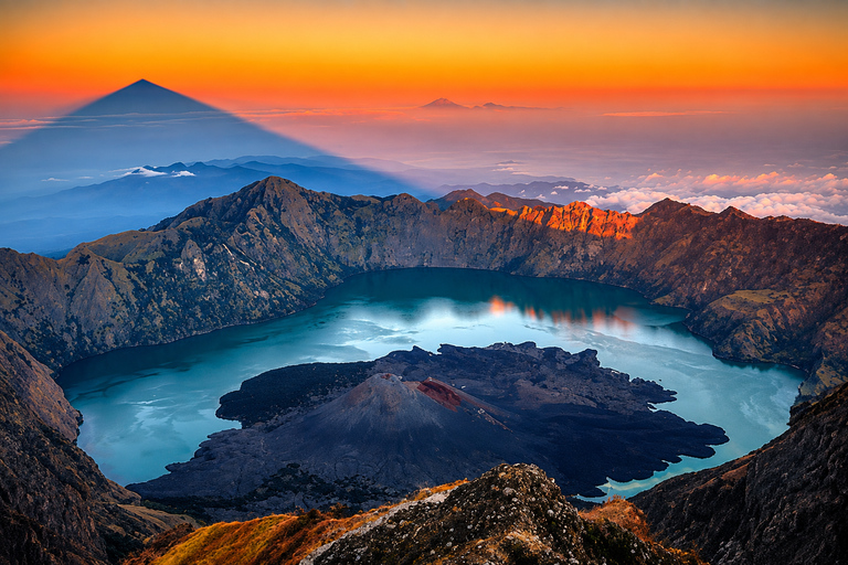 From Lombok: Kanawa Island and Whale Shark Tour with Meals