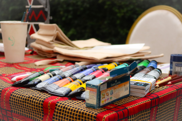 Kigali: Paint Your Own Tote Bag Workshop with Local Artist Medium Canvas Pouch (22 × 16 cm)