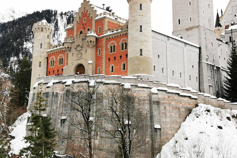 Vanuit München: Neuschwanstein en kerstmarkttour München