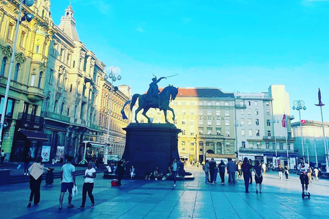 Jump into Zagreb: Walking Tour with Funicular ride