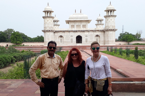 泰姬陵与阿格拉堡之旅（含标志性摄影环节）探索泰姬陵（仅限导览）