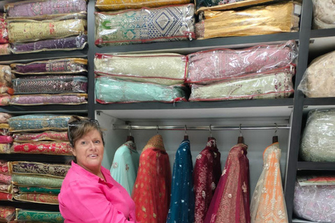 Wedding Wear & Bollywood Glam Shopping Tour (Women-Led Tour) Wedding Wear & Bollywood Glam Shopping Tour (Half-Day Tour)