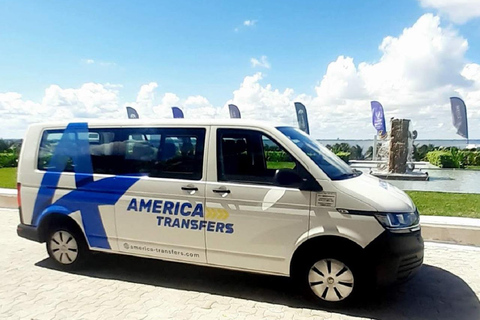 Lotnisko Cancun: Prywatny transfer w jedną stronę lub w obie stronyW jedną stronę: Lotnisko Cancun do Playa del Carmen