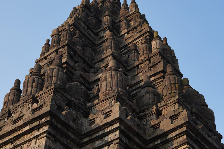 Yogyakarta: Borobudur sunrise,guarantee climb-up& Prambanan Borobudur Sunrise sharing Tour Without Ticket