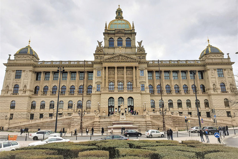 Prague: château, musée national et vieil hôtel de ville