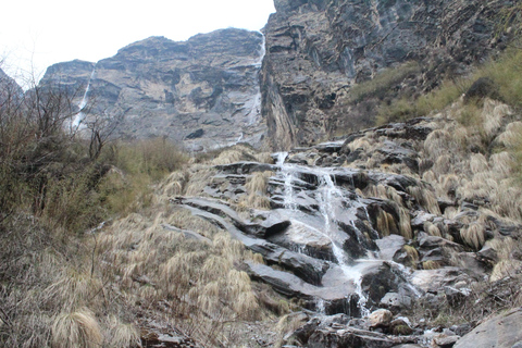 Pokhara: Trekking de 6 días al campamento base del Annapurna con guía