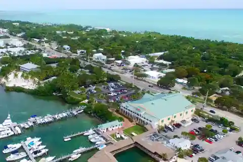 Miami: Key Largo Scenic Plane Tour