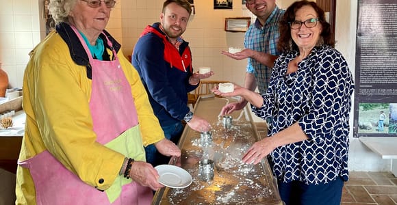 Private Cheese-Making & Wine Tour: Azeitão & Sesimbra