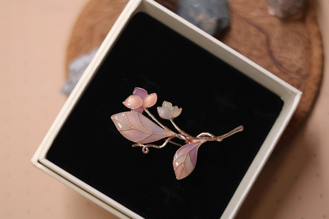 Guangzhou: Cold Enamel Brooch DIY Experience in Yongqingfang