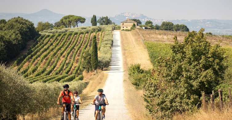 Cortona : Val di Chiana E-Bike Tour avec déjeuner de vin en option