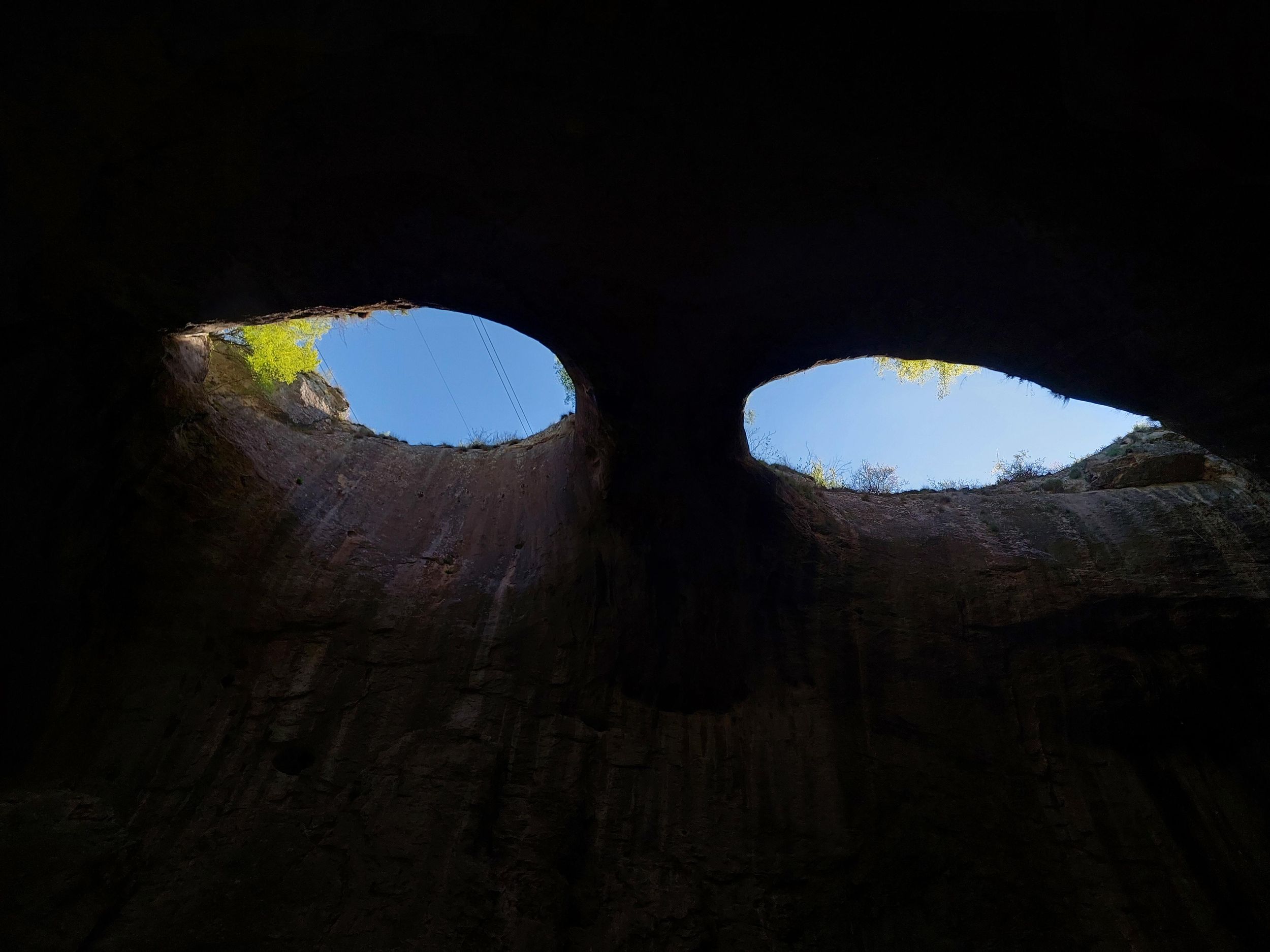 Sofia: Private Tour zur Höhle Saeva Dupka und zur Prohodna-Höhle