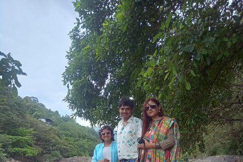 The Best Kandy Tuk-Tuk city Tour with a Professional Guide