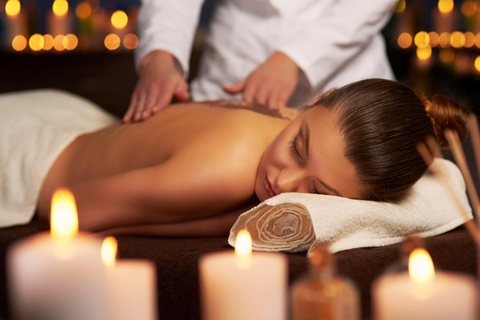 Hurghada: Full Body Therapeutic Massage with TransferSpecial Private Group: 1-Hour Massage