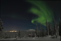Ruka, Northern Light Hunt by Minivan - Housity