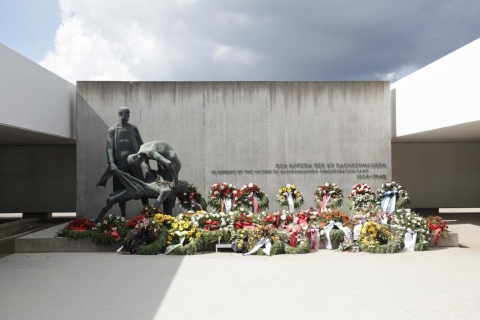 Ab Berlin: Tagestour zur Gedenkstätte SachsenhausenAb Berlin: Private Tagestour zur Gedenkstätte Sachsenhausen