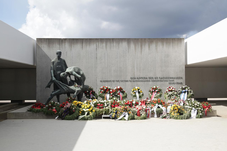 Depuis Berlin : visite 1 jour du mémorial de SachsenhausenMémorial de Sachsenhausen : visite privée d'une journée