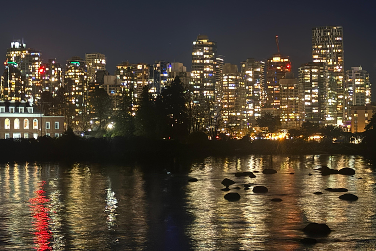 Vancouver: Hop-On Hop-Off City Tour by Car, Small Group