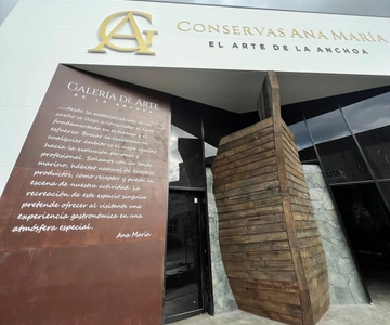 Visita guiada à Fábrica + Museu da Anchova