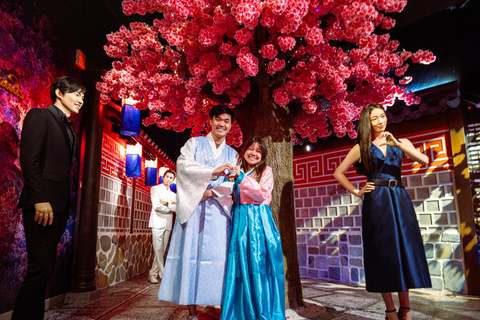 Singapura: Bilhete de entrada para o museu de cera Madame TussaudsBilhete Standard + Marvel Universe 4D + Corrida VR