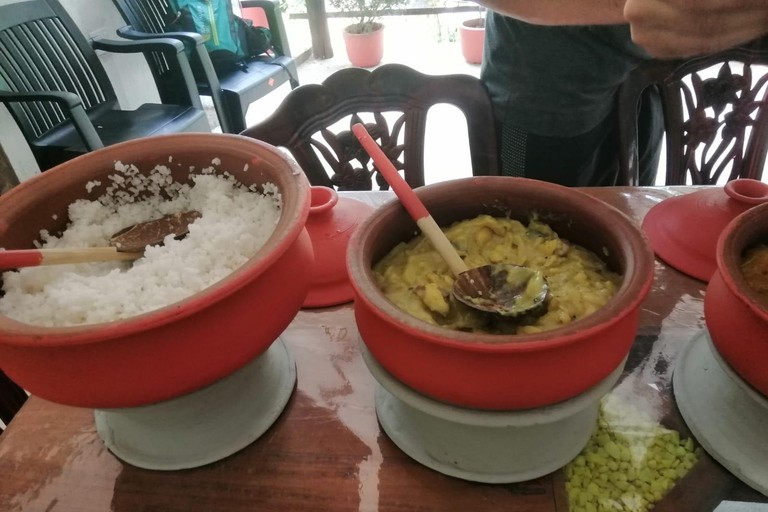 Kandy: Knuckles Mountain Range Full-Day Hike with Lunch