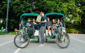 NYC: Central Park Celebrity Homes & Film Spots Pedicab Tour