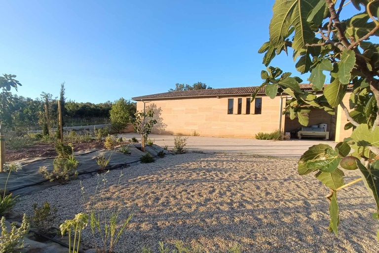 Mas Farchat: Wine tasting and tapas in the heart of nature Mas Farchat: Wine tasting with the winemakers