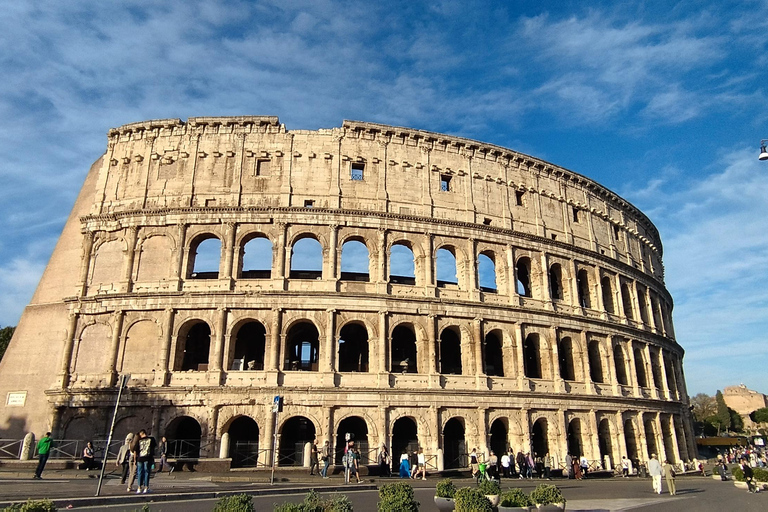 Roma: Coliseo +Ciudad Antigua con Guía - GRUPO PEQUEÑO 7 PAX