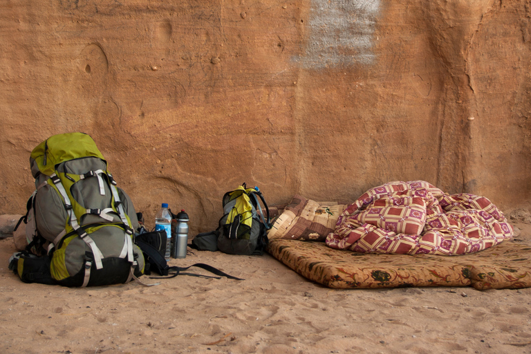 Aqaba: Tour particular em Wadi Rum com safári de jipe e jantar