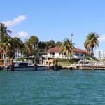 Crociera sullo skyline di Miami tra le case dei milionari