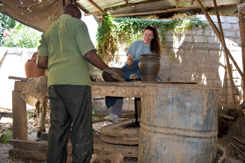 Arusha: Lezione di ceramicaLezione di ceramica con pranzo