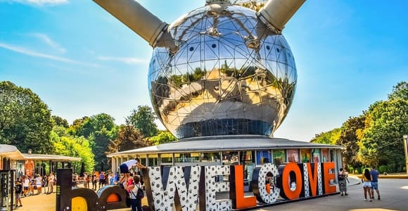 Von Amsterdam: Nach Brüssel - Reisen wie ein VIP